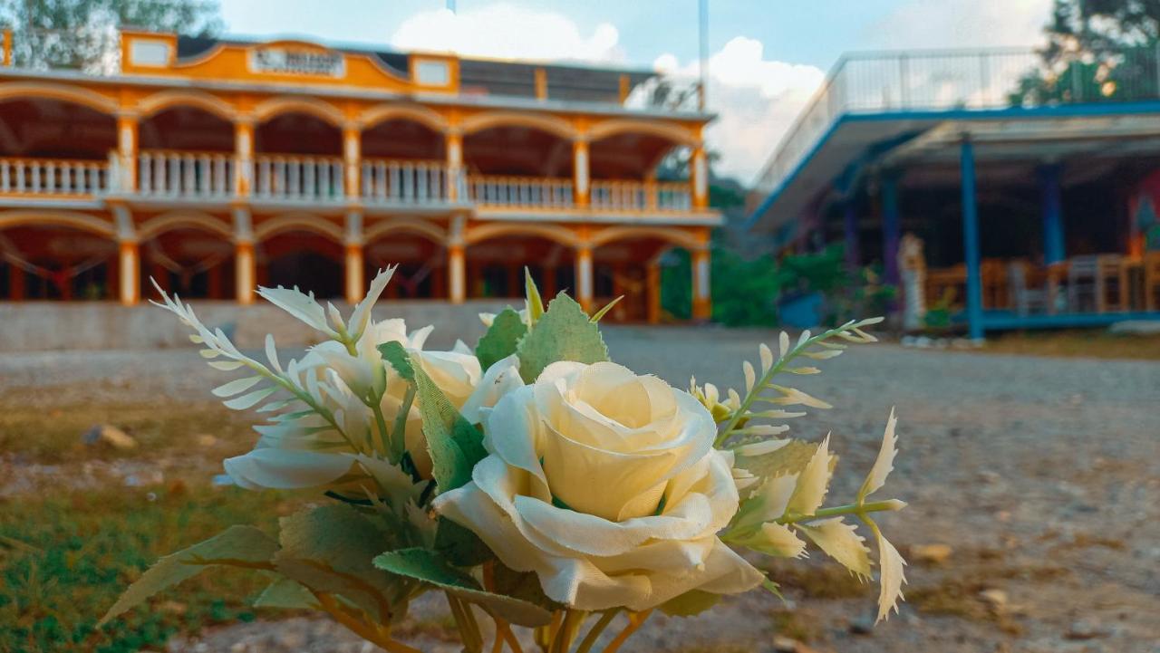 Hotel El Mirador De Tansu Lanquín Exteriér fotografie