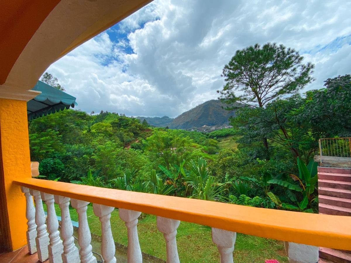 Hotel El Mirador De Tansu Lanquín Exteriér fotografie