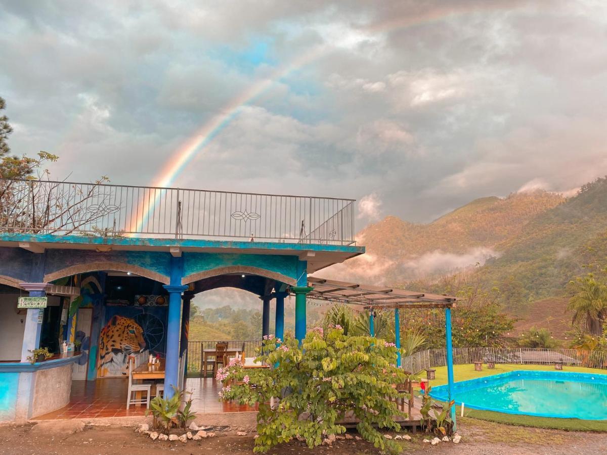 Hotel El Mirador De Tansu Lanquín Exteriér fotografie